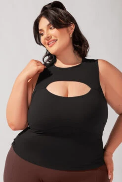 Peekaboo Crew Tank - Black