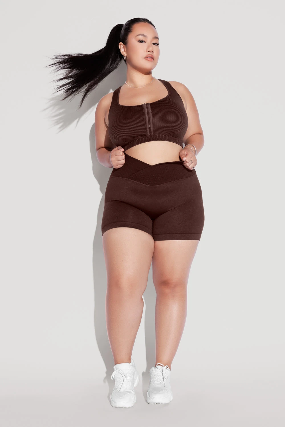 Crisscross HourglassĀ® Seamless Midi Shorts - French Roast - Image 2