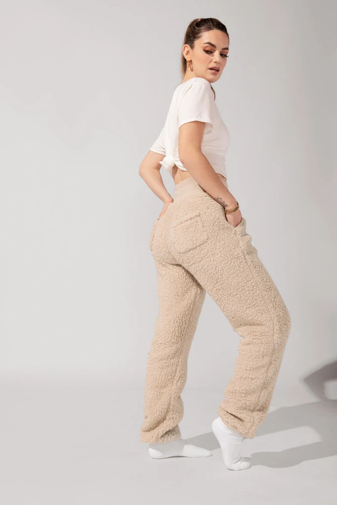 Blanket Pants In Faux Sherpa - Taupe - Image 7