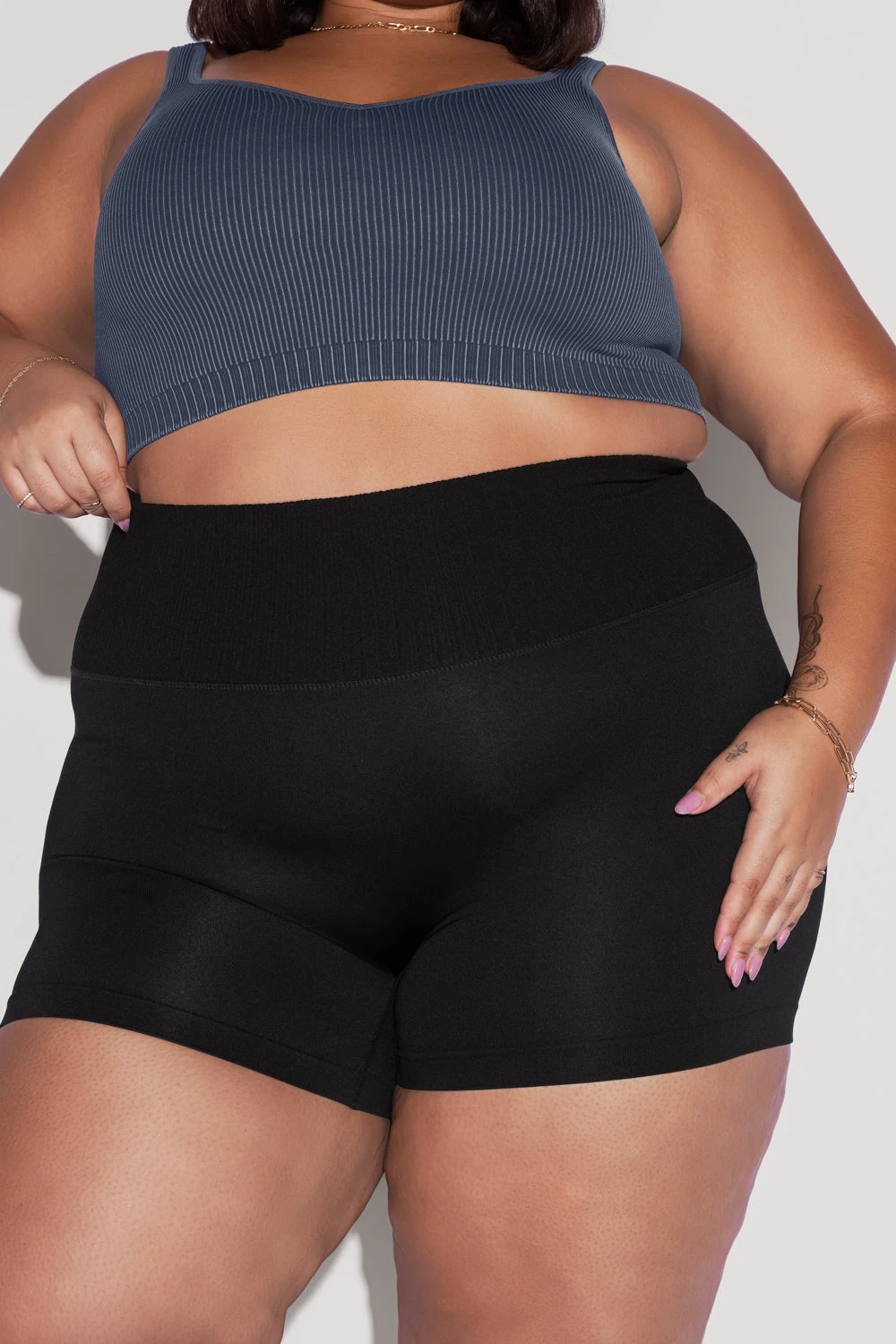 Supersculpt™ Seamless Midi Shorts - Black - Image 7