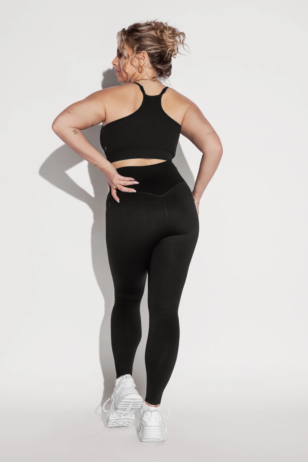 What's The Scoop Seamless Bra - Black - Image 7